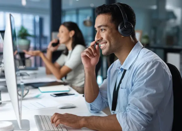 What Does a Customer Service Advisor Do?